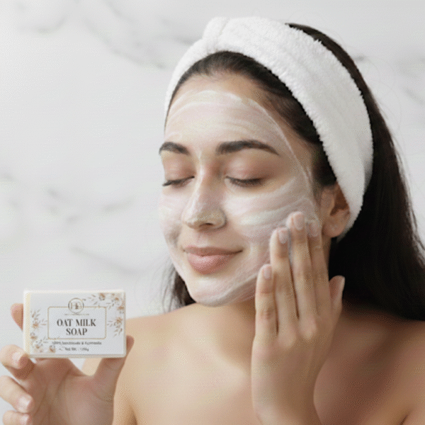 Oat Milk & Goat Milk Gentle Cleanser with Kojic Acid | Locks in Moisture